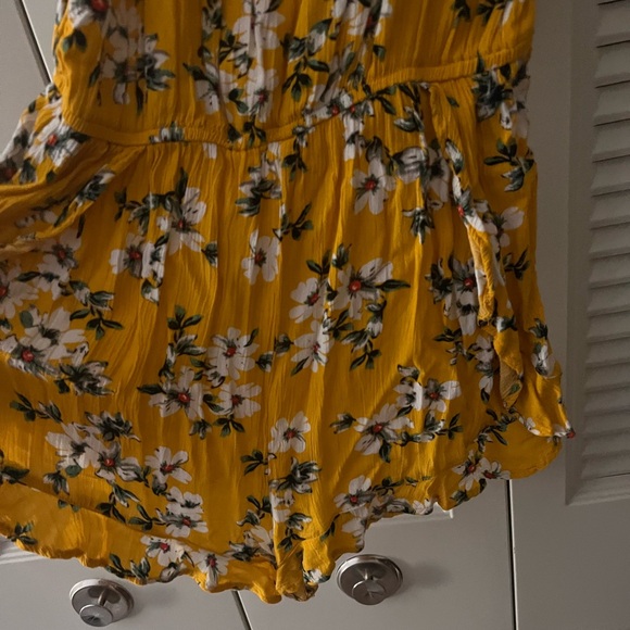 Arizona Jean Co Romper - Picture 4 of 4